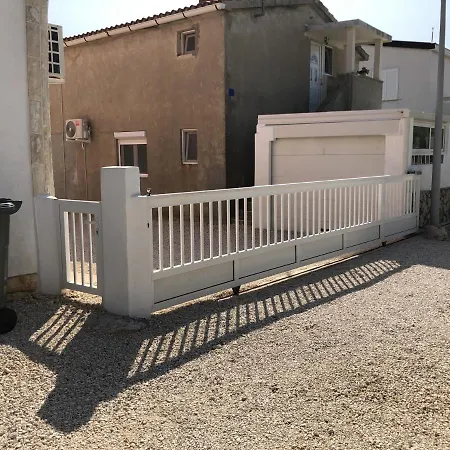 With A Parking Space - 17746
